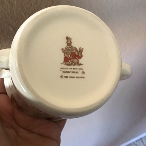 NEW Royal Doulton Bunnykins Fine China “1 Can You Find Susan’s Crown?” Cup - Picture 3 of 6